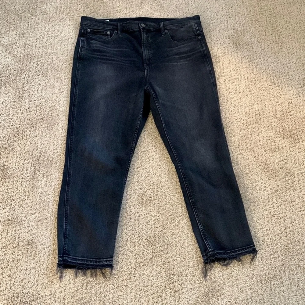 GAP VINTAGE SLIM HIGH RISE BLACK JEANS - Picture 3 of 12
